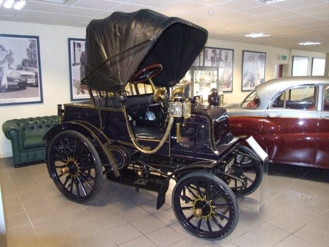 Daimler Grafton Phaeton z r.1897. Povdn cena 375 BGP, co odpovd dnenm 21.500 GPB.